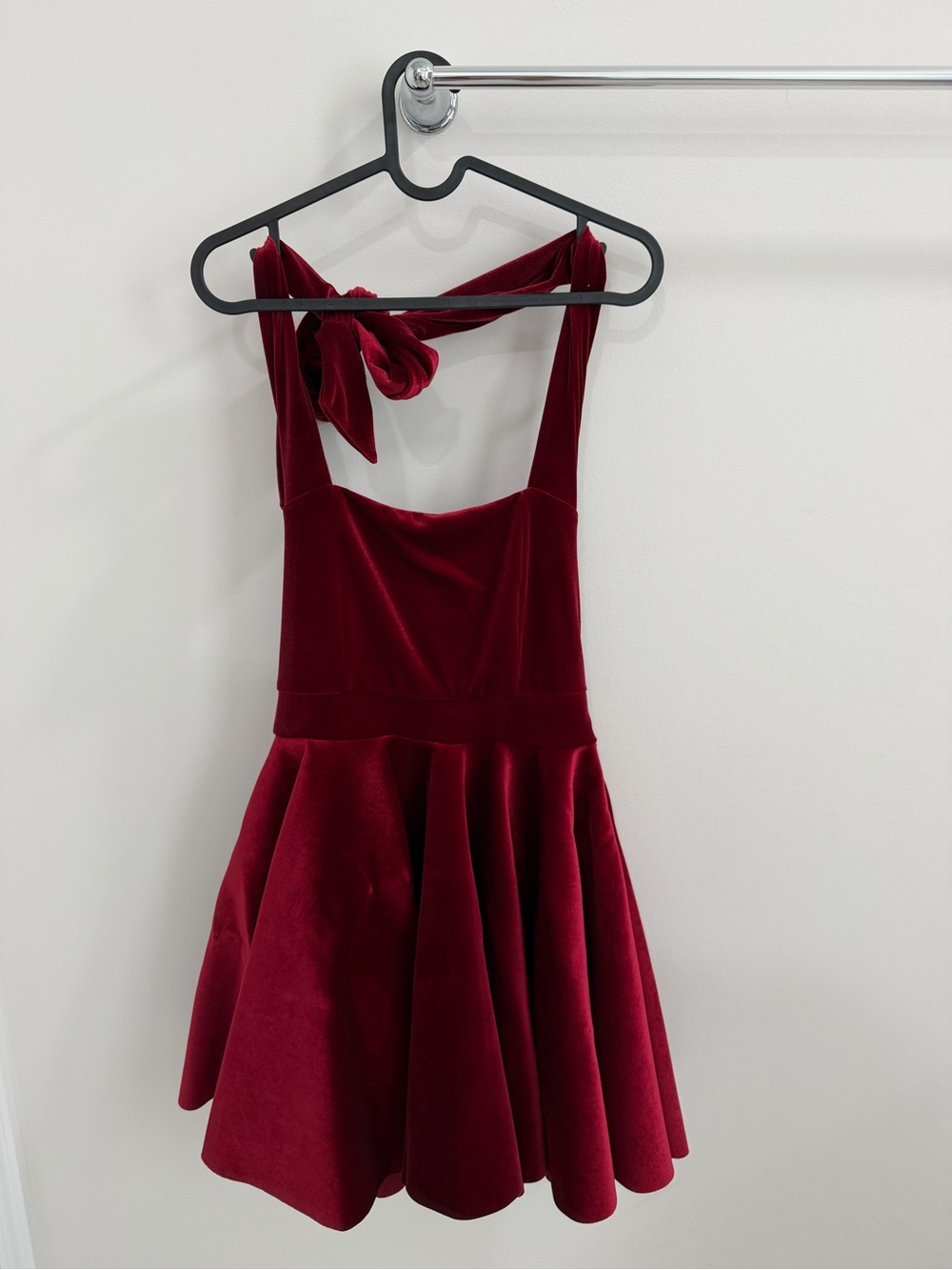 Club L London Girls' Backless Velvet Party Dress in Burgundy